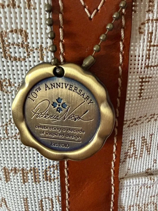 Patricia Nash 10th Anniversary Tote with Dustbag - Picture 5 of 17